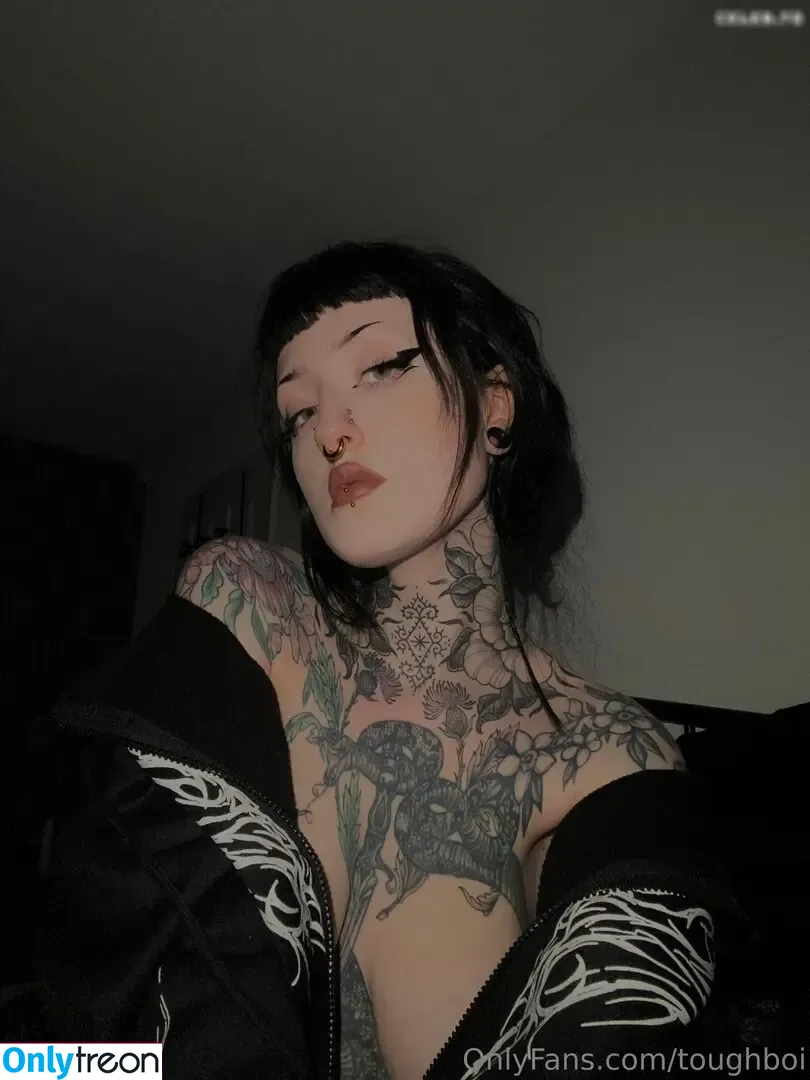 Toughboi nude photo #0002 (toughboiii)