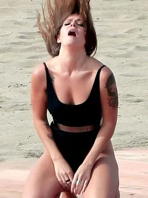Tove Lo / cupfullofinsanity / tovelo nude photo #0023