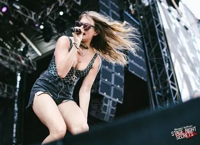 Tove Lo / cupfullofinsanity / tovelo nude photo #0043