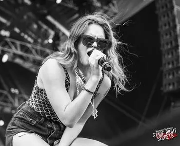 Tove Lo / cupfullofinsanity / tovelo nude photo #0044
