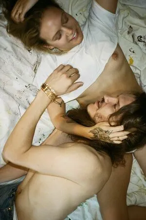Tove Lo / cupfullofinsanity / tovelo nude photo #0064