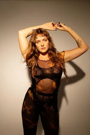 Tove Lo / cupfullofinsanity / tovelo nude photo #0159