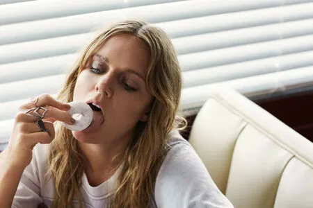Tove Lo / cupfullofinsanity / tovelo nude photo #0193