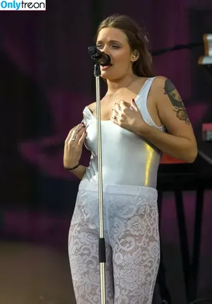 Tove Lo / cupfullofinsanity / tovelo nude photo #0583