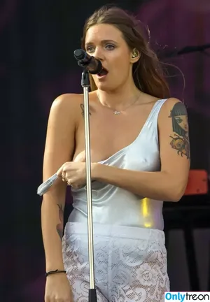 Tove Lo / cupfullofinsanity / tovelo nude photo #0584
