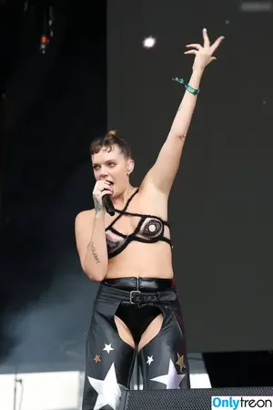 Tove Lo / cupfullofinsanity / tovelo nude photo #0588