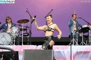 Tove Lo / cupfullofinsanity / tovelo nude photo #0590