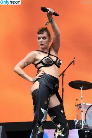 Tove Lo / cupfullofinsanity / tovelo nude photo #0599