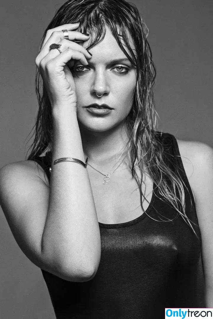 Tove Lo nude photo #0015 (cupfullofinsanity / tovelo)