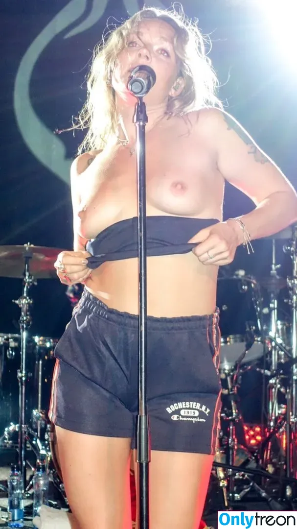 Tove Lo nude photo #0028 (cupfullofinsanity / tovelo)