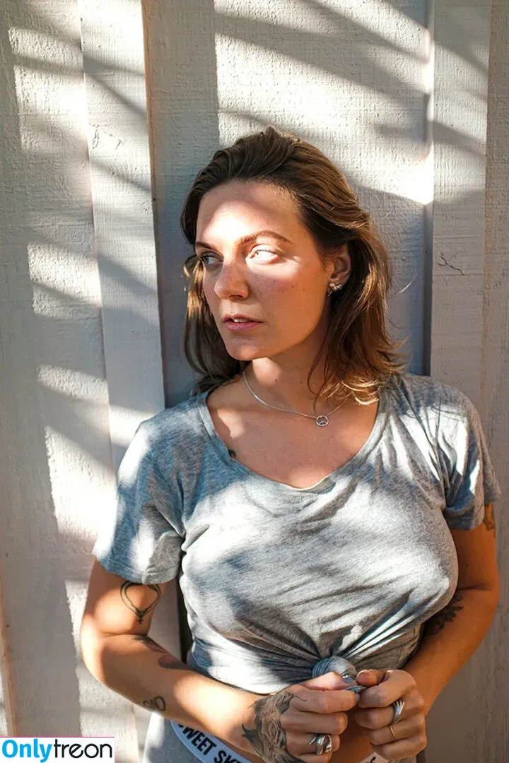 Tove Lo nude photo #0041 (cupfullofinsanity / tovelo)