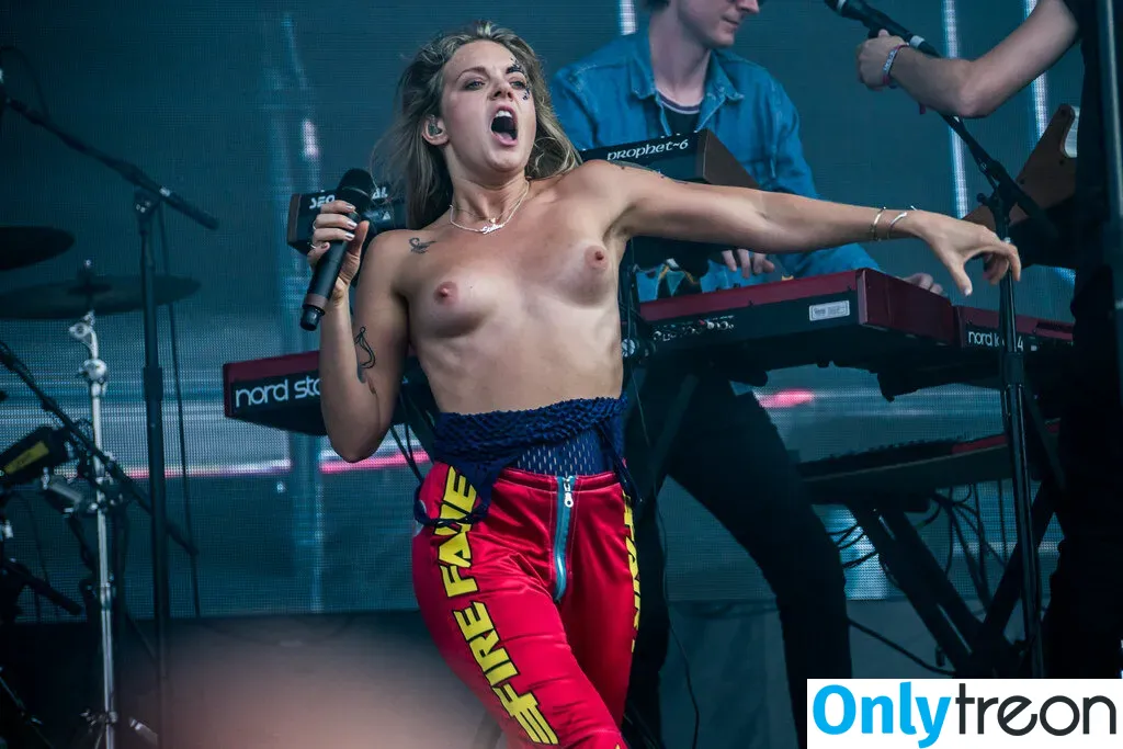 Tove Lo nude photo #0071 (cupfullofinsanity / tovelo)