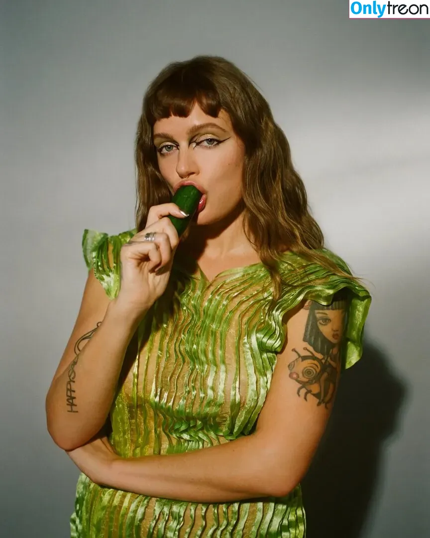 Tove Lo nude photo #0161 (cupfullofinsanity / tovelo)