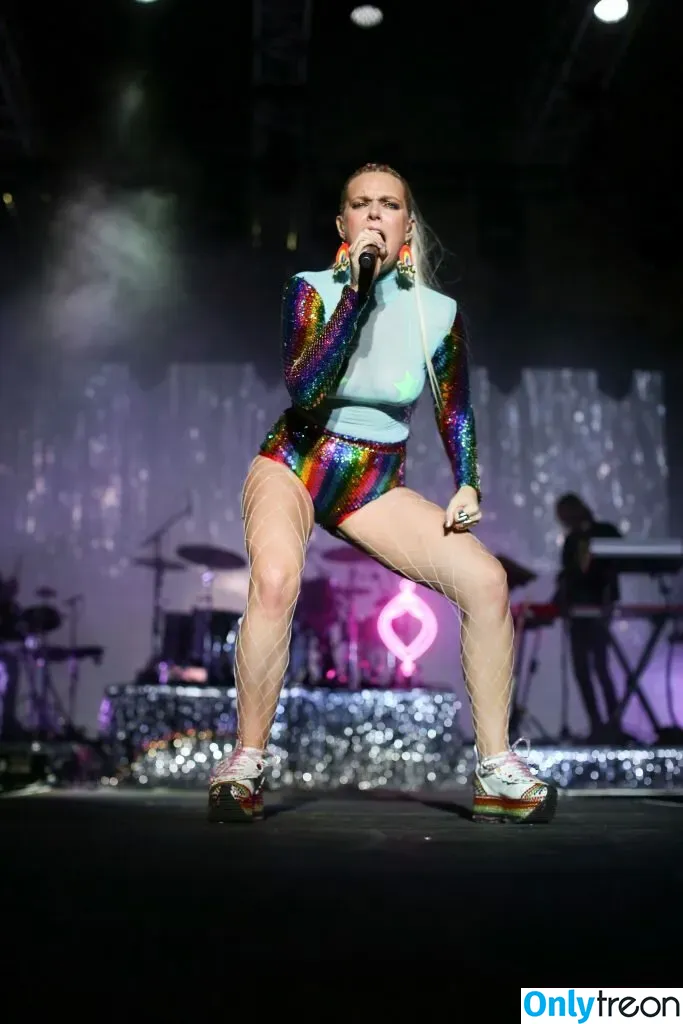 Tove Lo nude photo #0175 (cupfullofinsanity / tovelo)