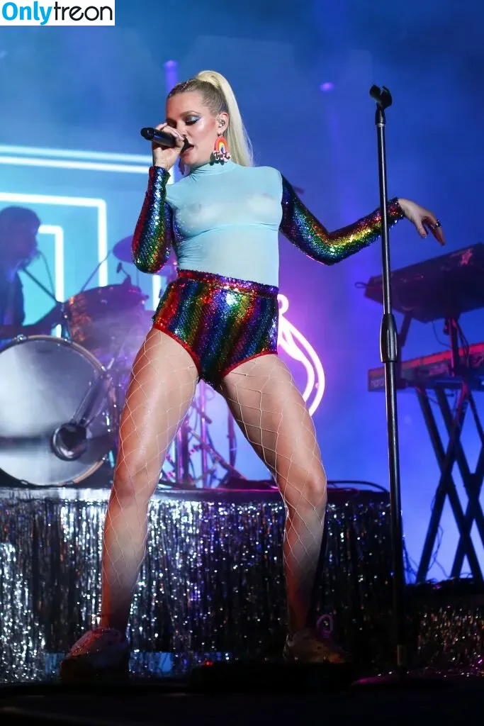 Tove Lo nude photo #0180 (cupfullofinsanity / tovelo)