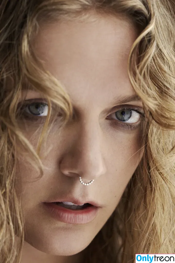 Tove Lo nude photo #0192 (cupfullofinsanity / tovelo)