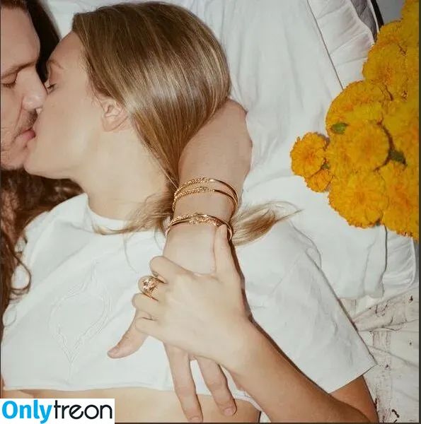 Tove Lo nude photo #0216 (cupfullofinsanity / tovelo)