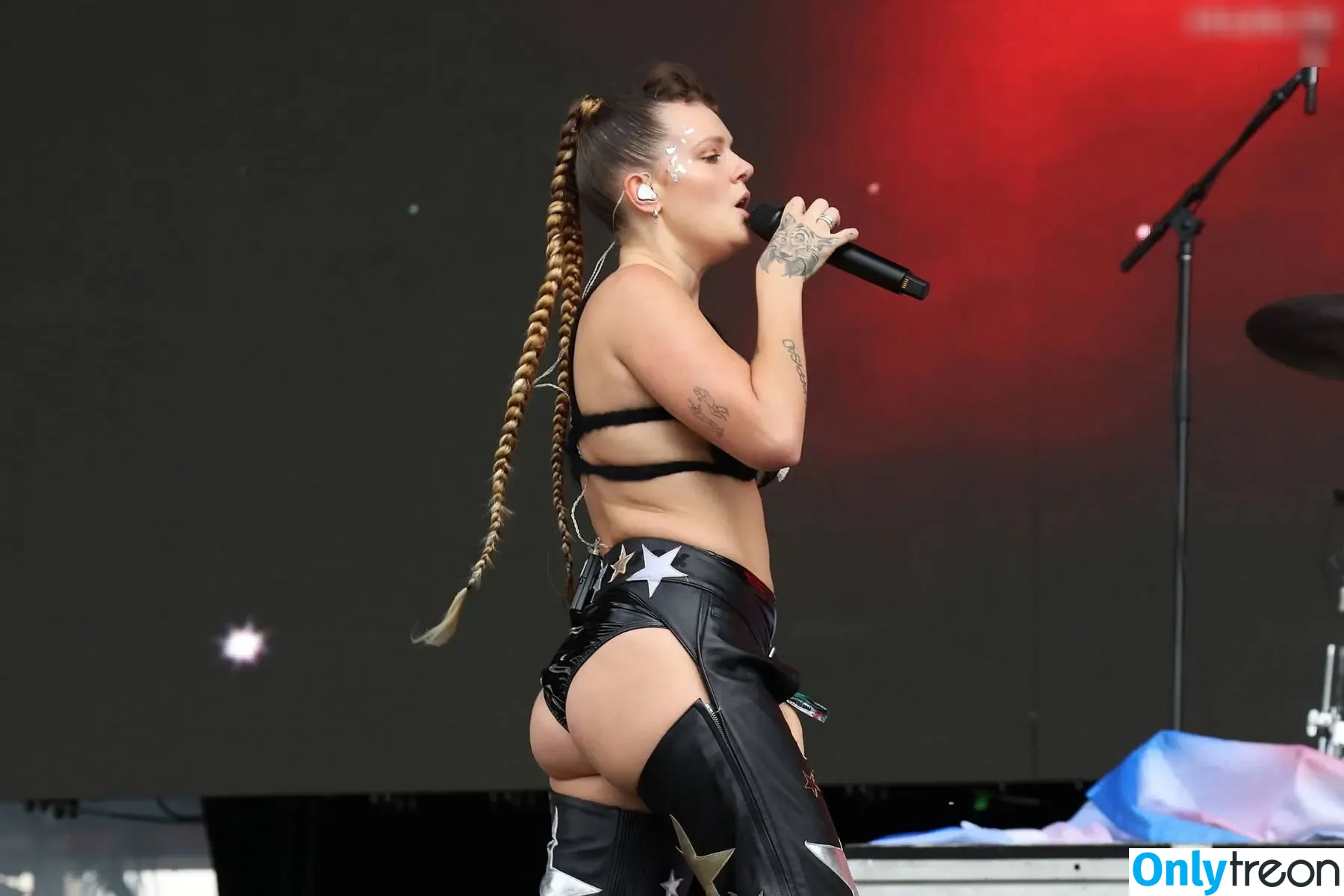 Tove Lo nude photo #0589 (cupfullofinsanity / tovelo)