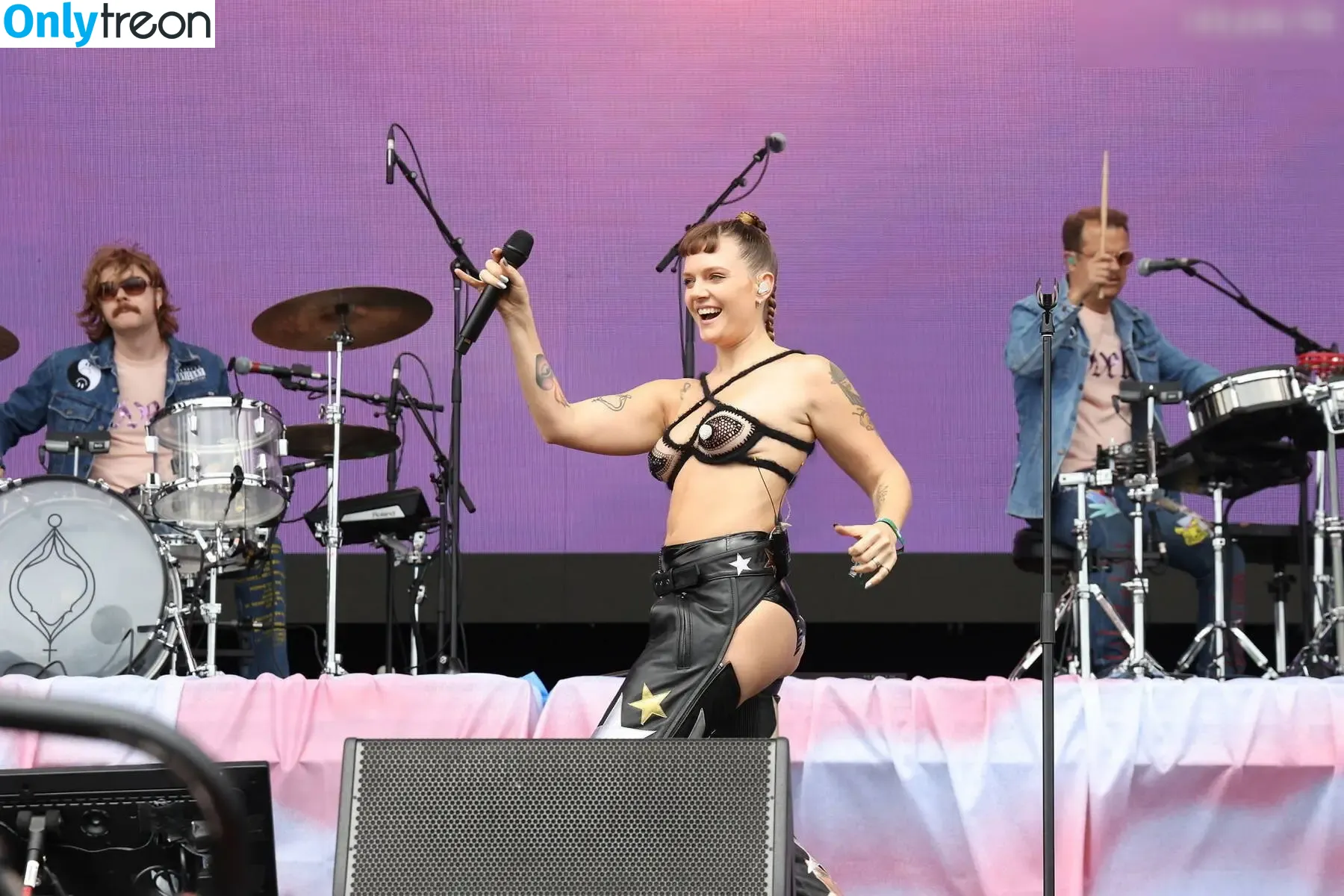 Tove Lo nude photo #0590 (cupfullofinsanity / tovelo)