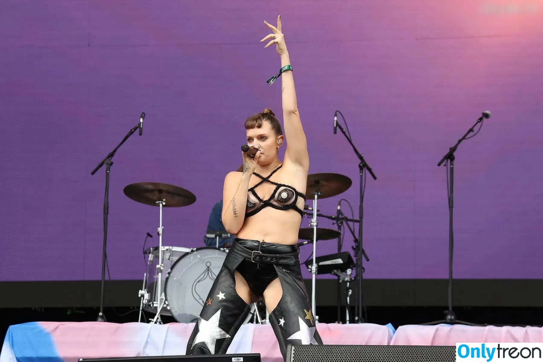 Tove Lo nude photo #0594 (cupfullofinsanity / tovelo)