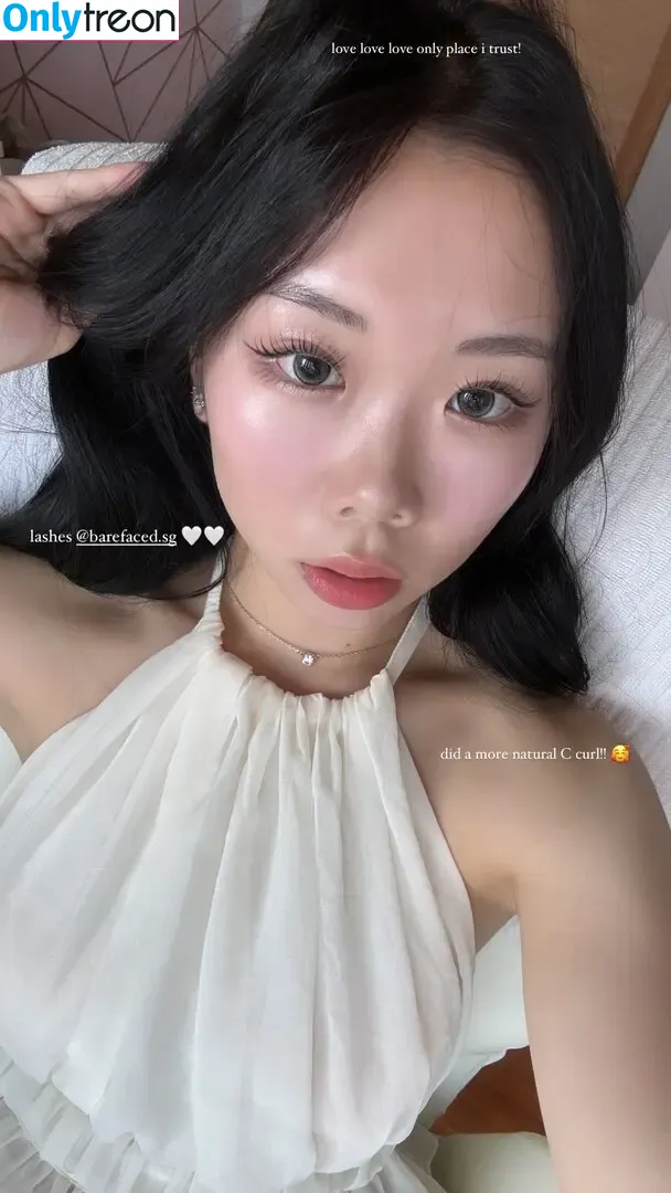 tr.ivia nude photo #0004 (triviago)