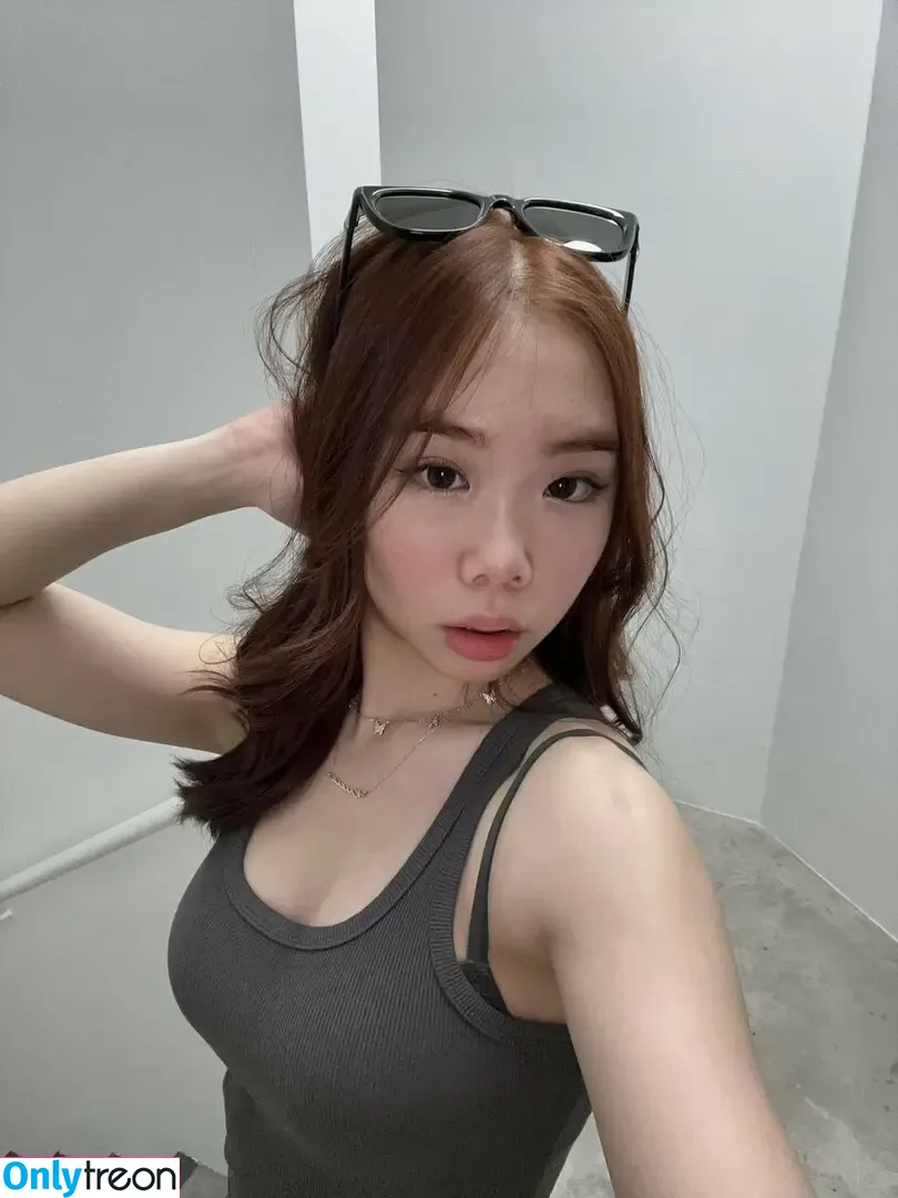 tr.ivia nude photo #0010 (triviago)