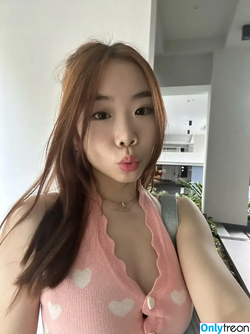 tr.ivia nude photo #0011 (triviago)
