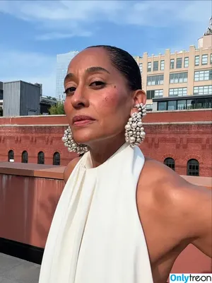 Tracee Ellis Ross / traceeellisross nude photo #0435
