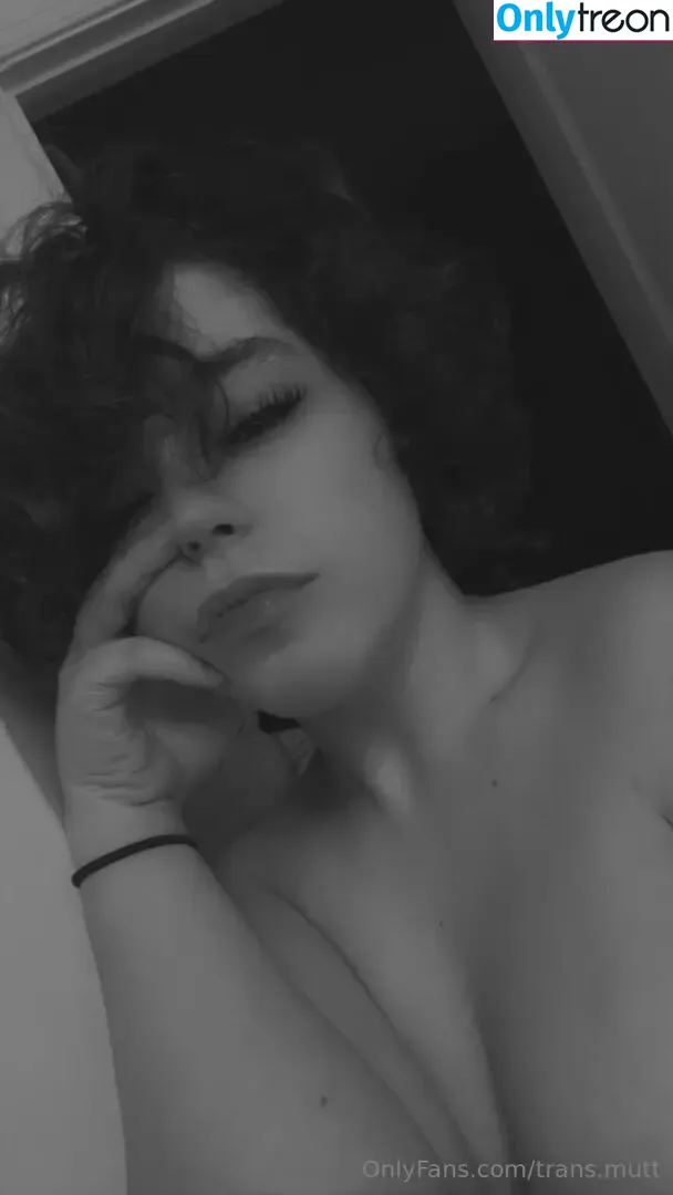 trans.mutt nude photo #0014 (shark.mutt)