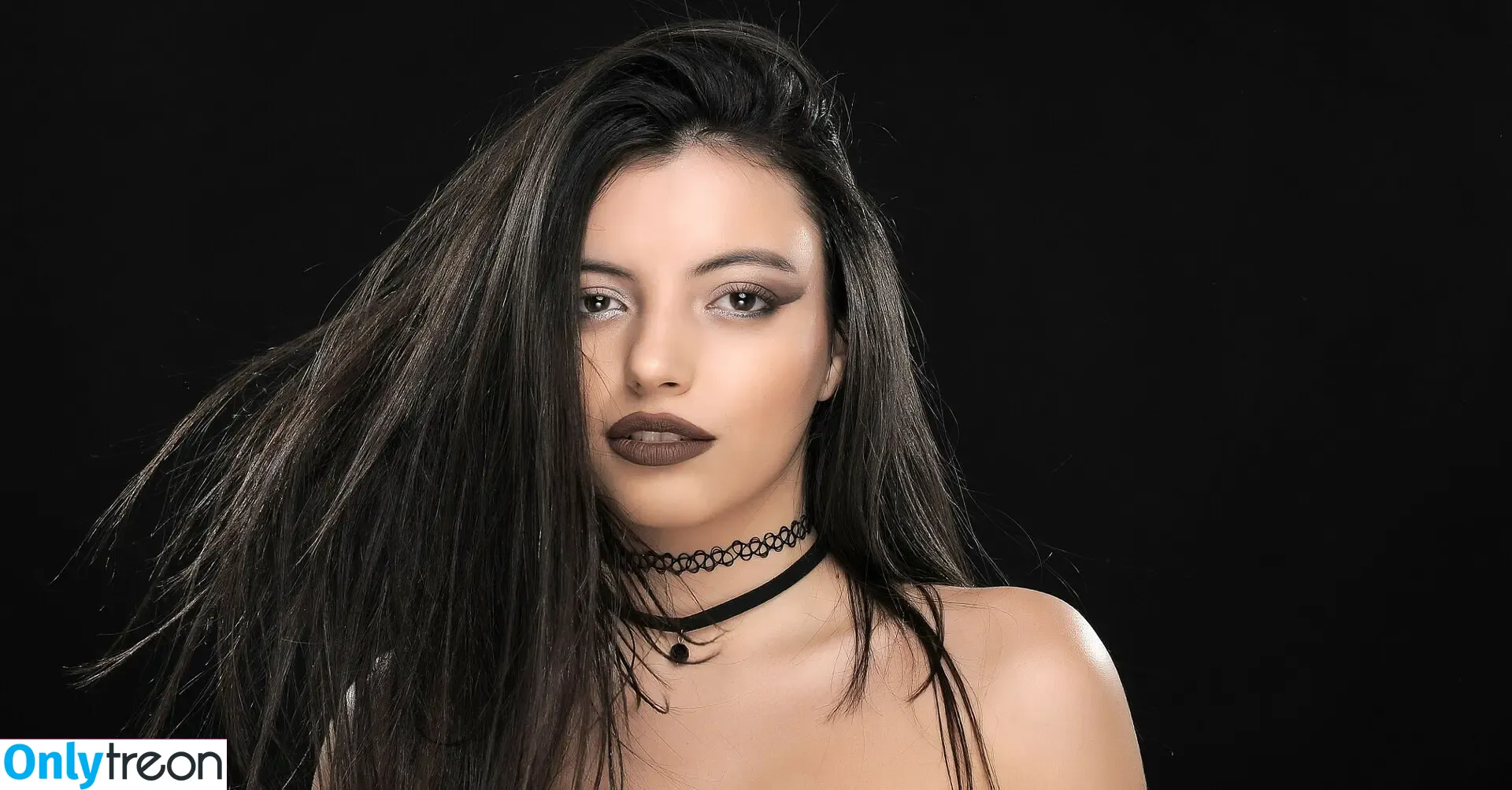 Transylvania nude photo #0028 (Erdély / transylvaniauniversity)