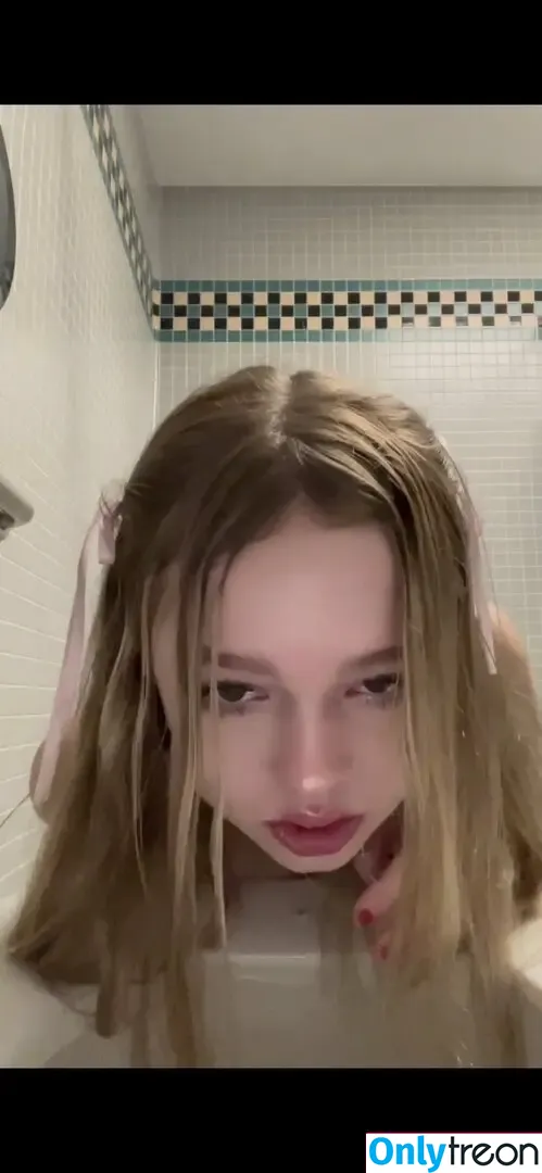 trashydumbwhore nude photo #0006 (yrakillthemall)