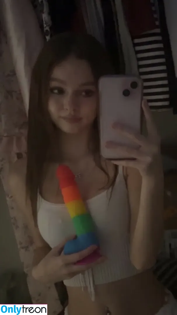 trashydumbwhore nude photo #0034 (yrakillthemall)