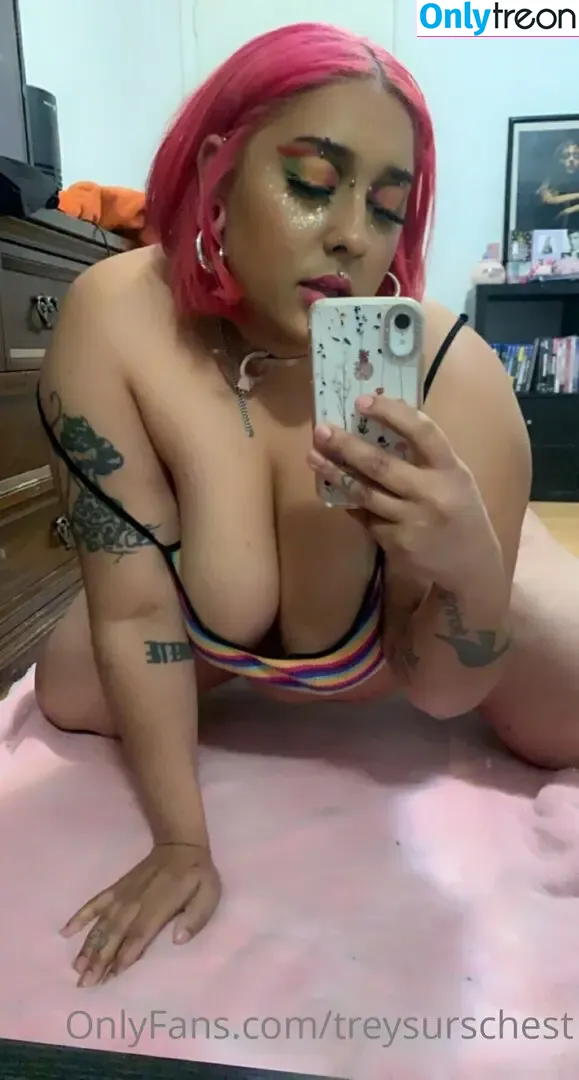 treysurschest nude photo #0031 (treysurschest)