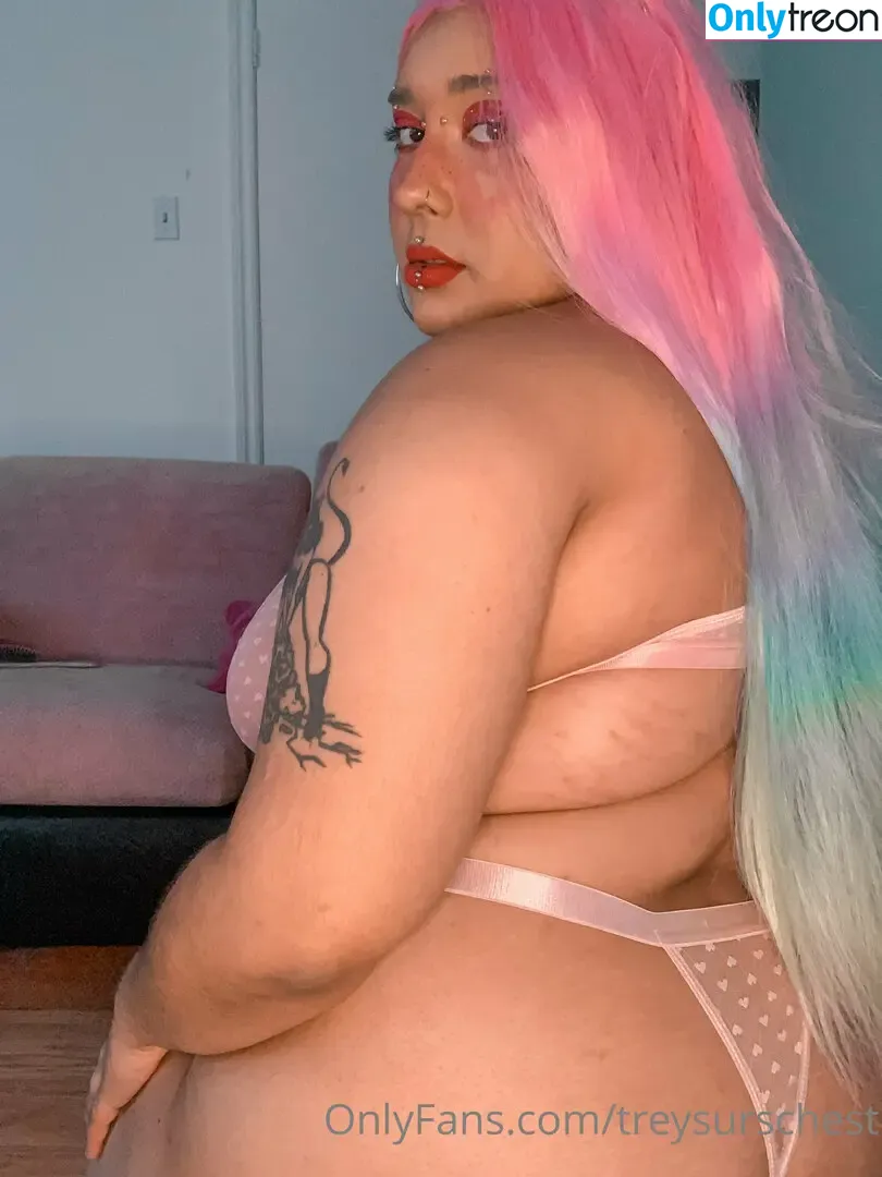 treysurschest nude photo #0043 (treysurschest)