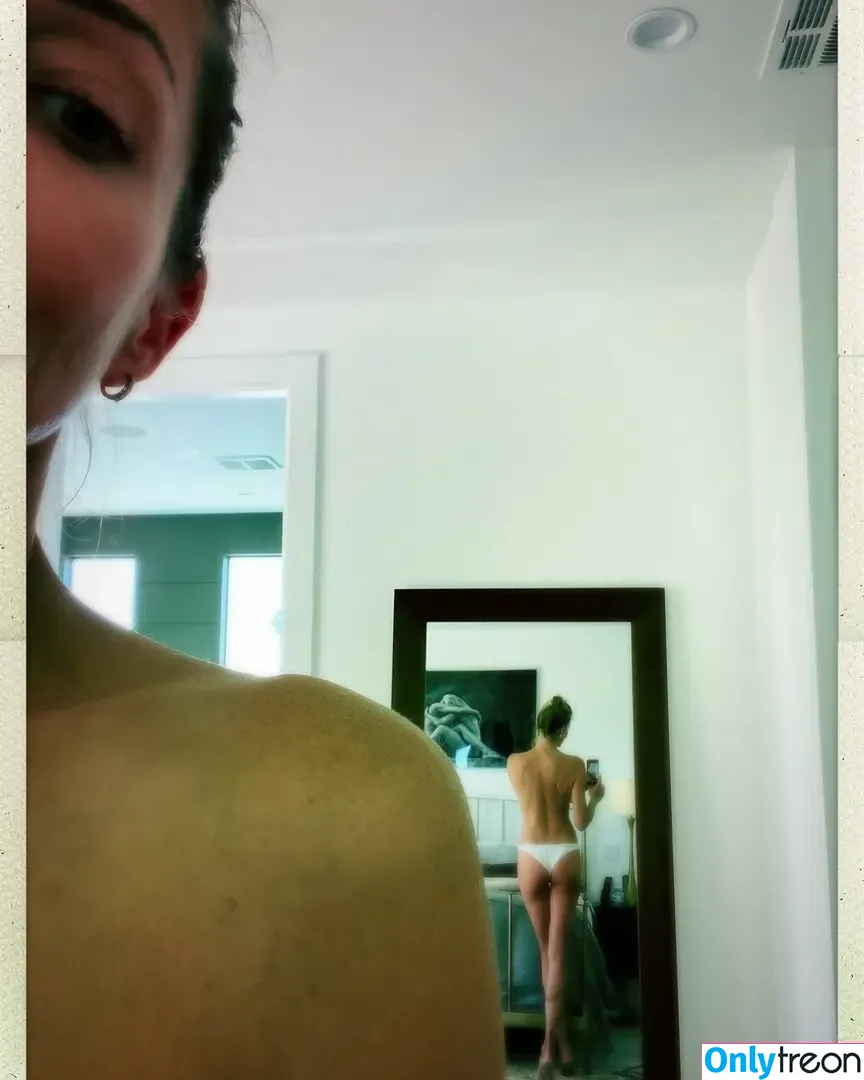 Tricia Helfer nude photo #0367 (Cylon / officialtriciahelfer)