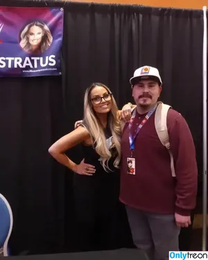 Trish Stratus / trishstratuscom nude photo #1481