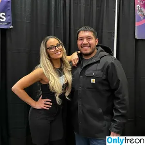 Trish Stratus / trishstratuscom nude photo #1483