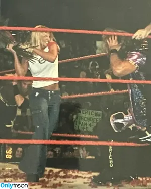 Trish Stratus / trishstratuscom nude photo #1664