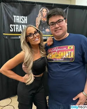 Trish Stratus / trishstratuscom nude photo #1700