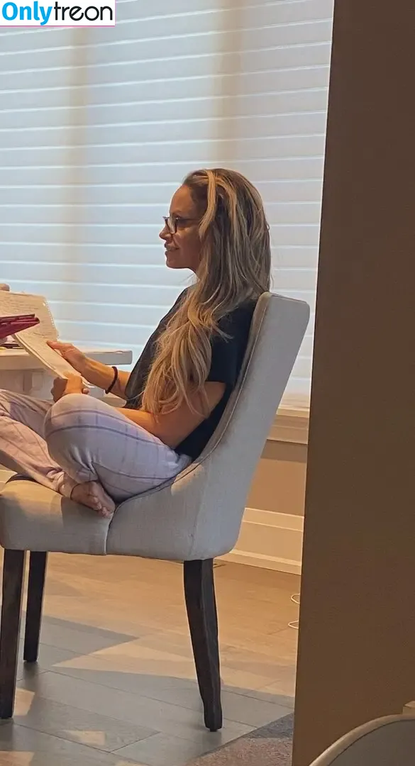 Trish Stratus nude photo #1453 (trishstratuscom)