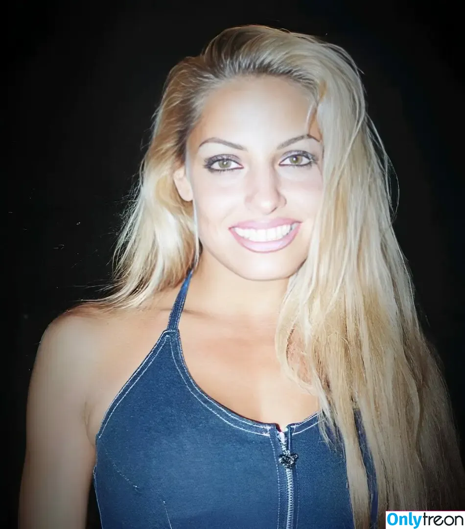 Trish Stratus nude photo #1468 (trishstratuscom)