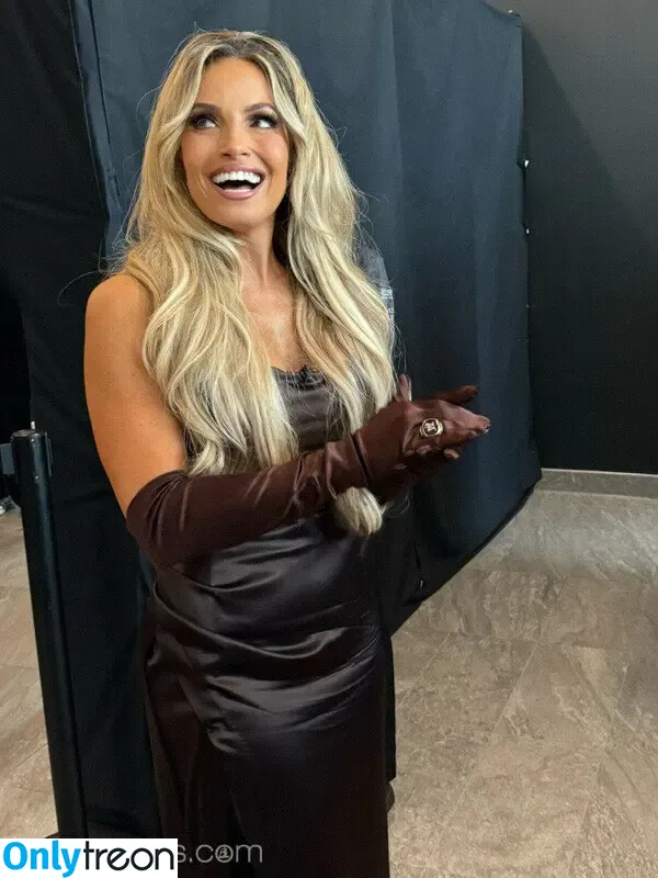 Trish Stratus nude photo #1815 (trishstratuscom)
