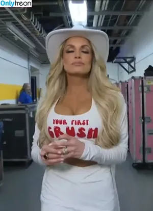 Trish Stratus / trishstratuscom nude photo #2430