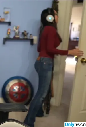 Trisha Hershberger / thatgrltrish nude photo #0175