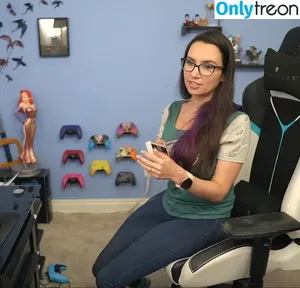 Trisha Hershberger / thatgrltrish nude photo #0263