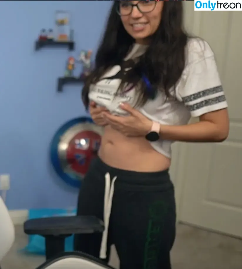Trisha Hershberger nude photo #0761 (thatgrltrish)