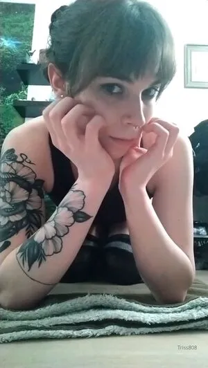 Triss808 / Dankengine18 / trissbb nude photo #0002