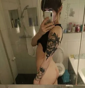 Triss808 / Dankengine18 / trissbb nude photo #0020