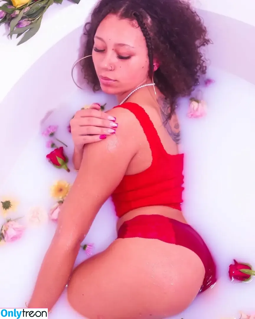 Trixielovestrix nude photo #0015 (Trixielovestrix)