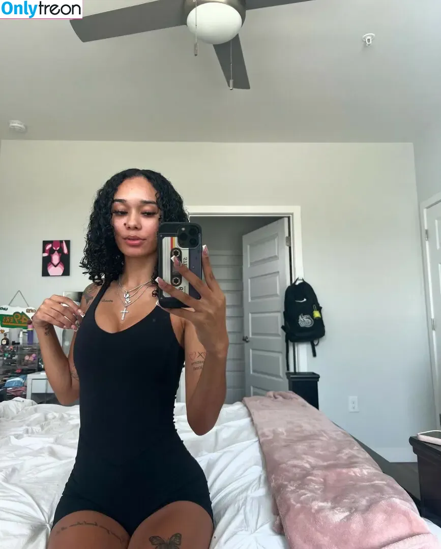 Tropicalkurls nude photo #0012 (morekurls)